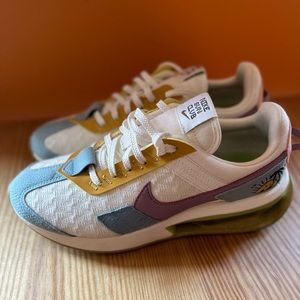 NIKE WOMEN’S AIR MAX PRE-DAY SE SAIL AMETHYST WAVE ARCTIC ORANGE - Size 7.5